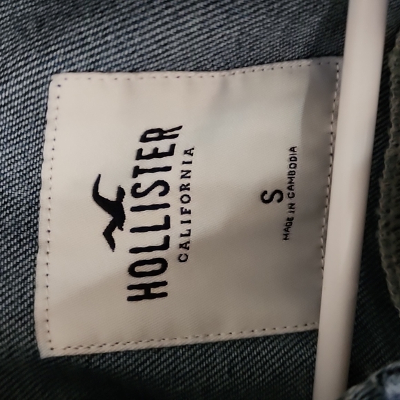 Hollister jean jacket - Picture 2 of 4